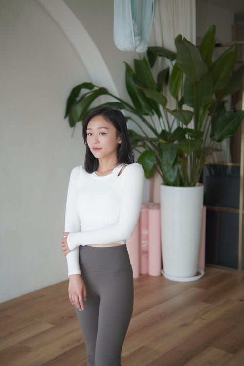 ISLACB011 Cotton cut out long sleeve crop top(固定胸墊)