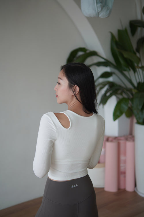 ISLACB011 Cotton cut out long sleeve crop top(固定胸墊)