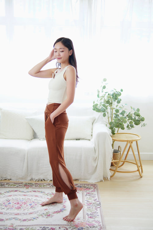 ISLACB003 V-neckline Crop Top