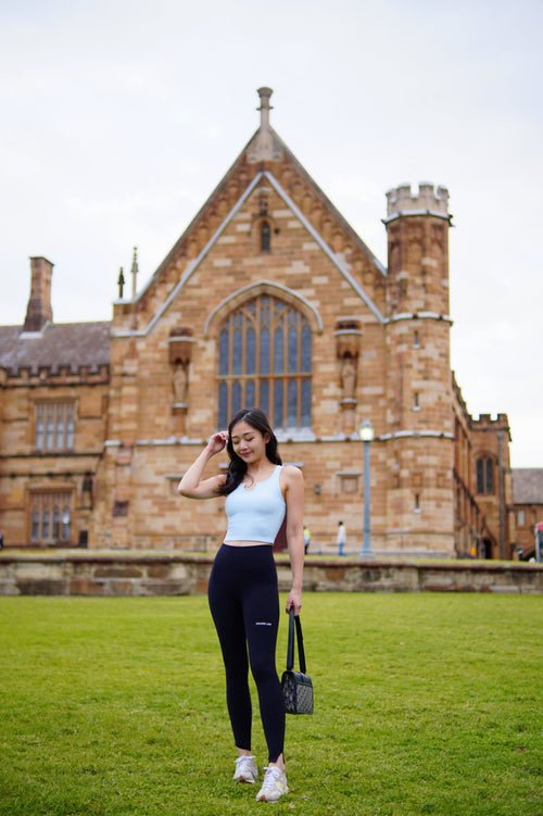 ISLACB003 V-neckline Crop Top
