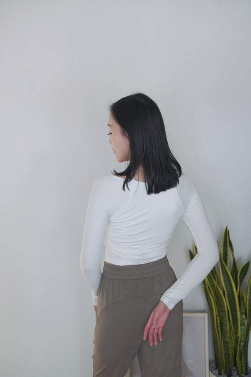 ISLACB012 Swan long sleeve crop top(固定胸墊)