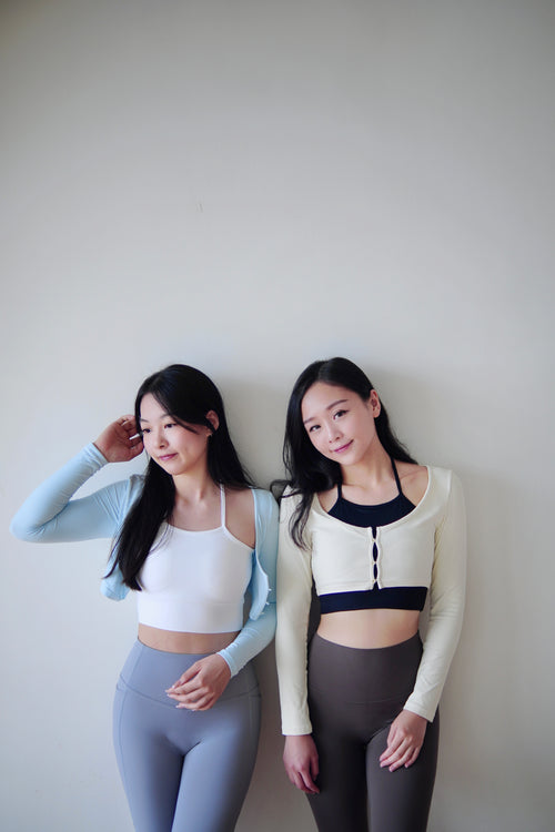 ISLACB008 Long sleeve fake two-piece halter neck crop top (3 colors)(Fixed pad)