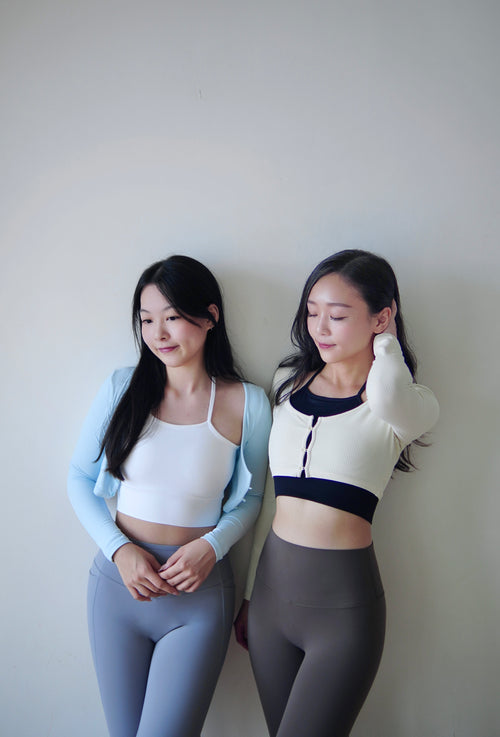 ISLACB008 Long sleeve fake two-piece halter neck crop top (3 colors)(Fixed pad)