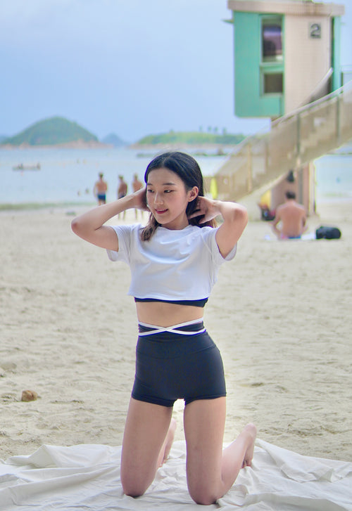 ISLAOUT004 Cross short outer (White)
