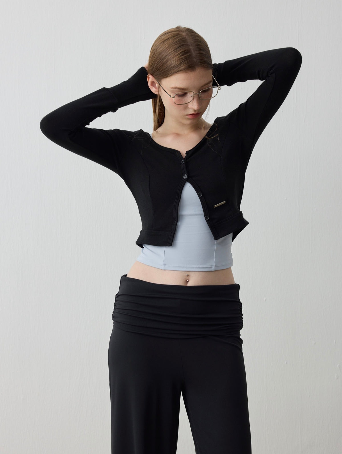 ISLAOUT074 Button Scoop Neck Cropped Cardigan (ISLAHOLA Exclusive)
