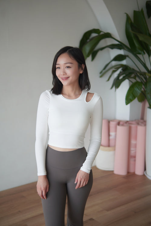 ISLACB011 Cotton cut out long sleeve crop top（固定胸墊)