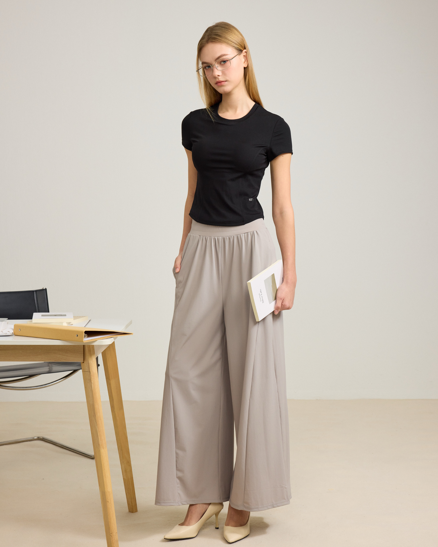 ISLACB047  Frame Line Sculpt Top (ISLAHOLA Exclusive)