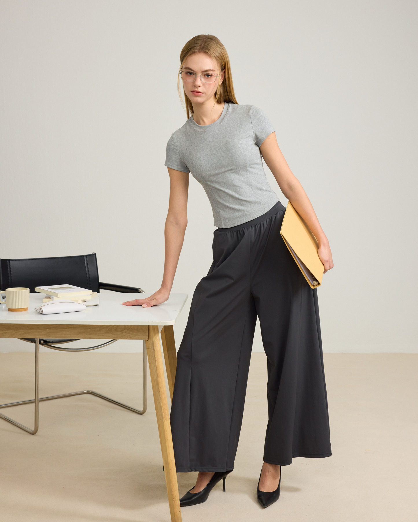 ISLACB047  Frame Line Sculpt Top (ISLAHOLA Exclusive)